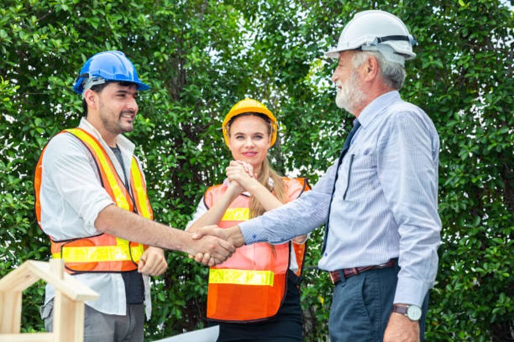 Creve Coeur Tree Service team consulting with a homeowner before a tree trimming project, providing professional guidance and dependable tree care in Creve Coeur, MO.